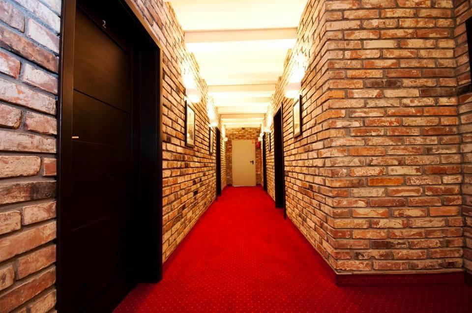 Pyszna Stajenka Hotel Bakow  Ngoại thất bức ảnh