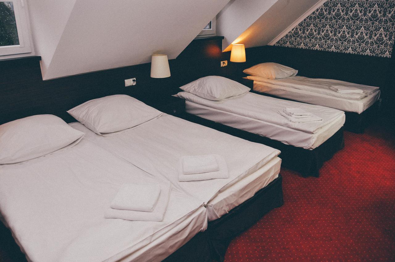 Pyszna Stajenka Hotel Bakow  Ngoại thất bức ảnh