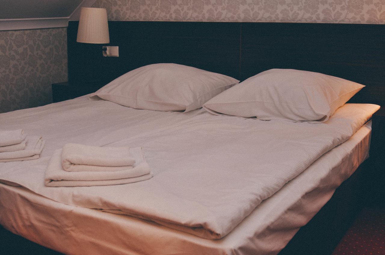 Pyszna Stajenka Hotel Bakow  Ngoại thất bức ảnh