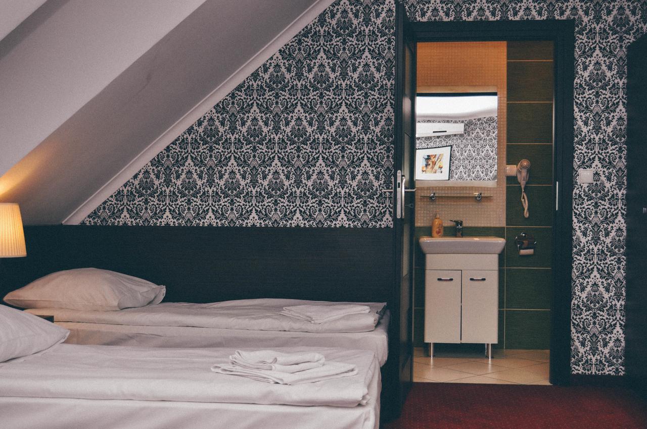 Pyszna Stajenka Hotel Bakow  Ngoại thất bức ảnh