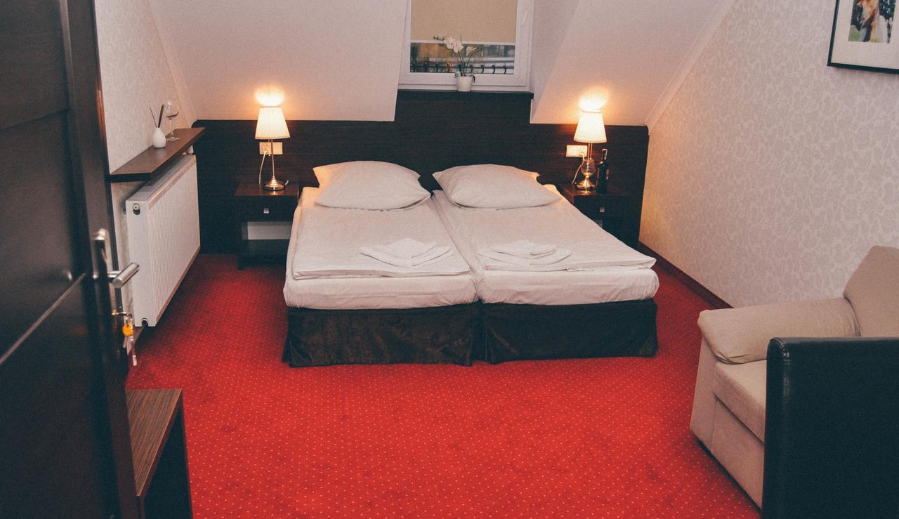Pyszna Stajenka Hotel Bakow  Ngoại thất bức ảnh